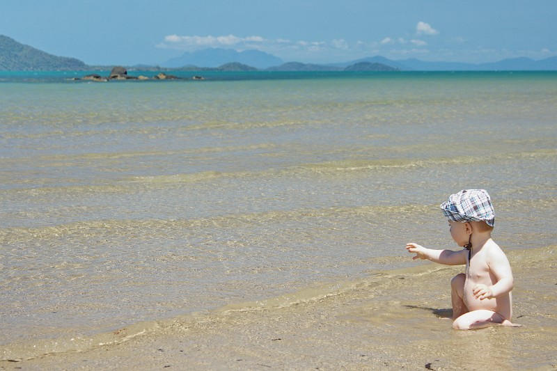 2009-11-06 22-02-29.jpg - ausnahmsweise mal ganz nackig... aber mit viel Sonnencreme!